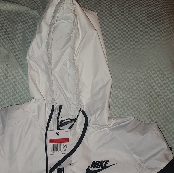 Nike Jacket - Picture 7 of 13